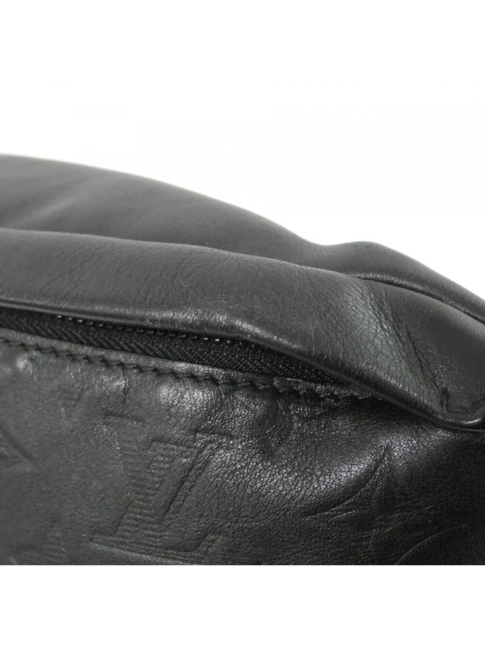 Louis Vuitton Monogram Shadow Discovery Bum